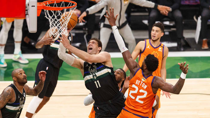 brook-lopez-bucks-suns
